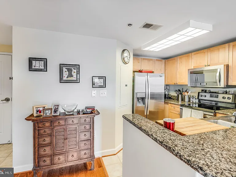 777 7th St NW #1110 — Photo 17