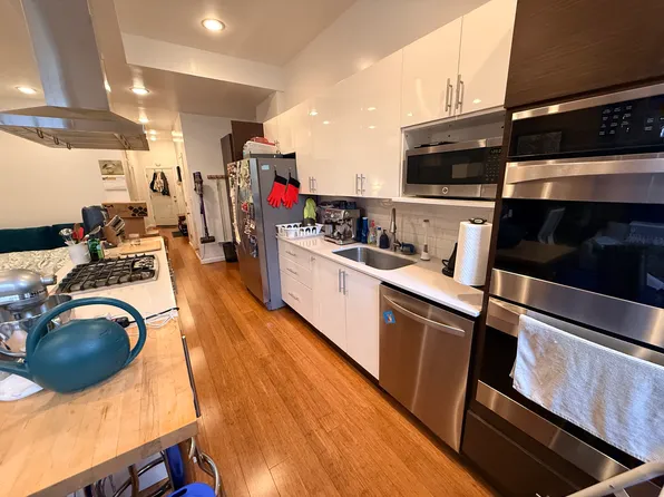 1360 Prospect Place image 2 of 18