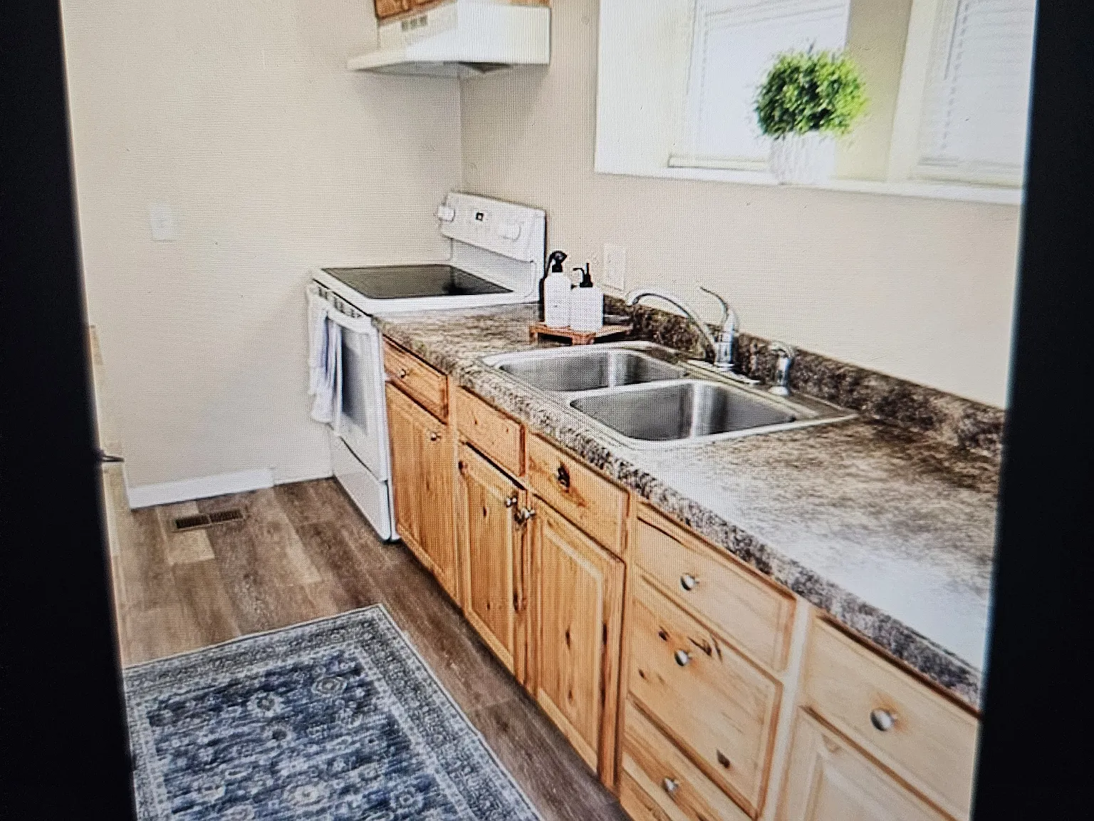 2 bed, 1068 sqft, $1,250 — Photo 4