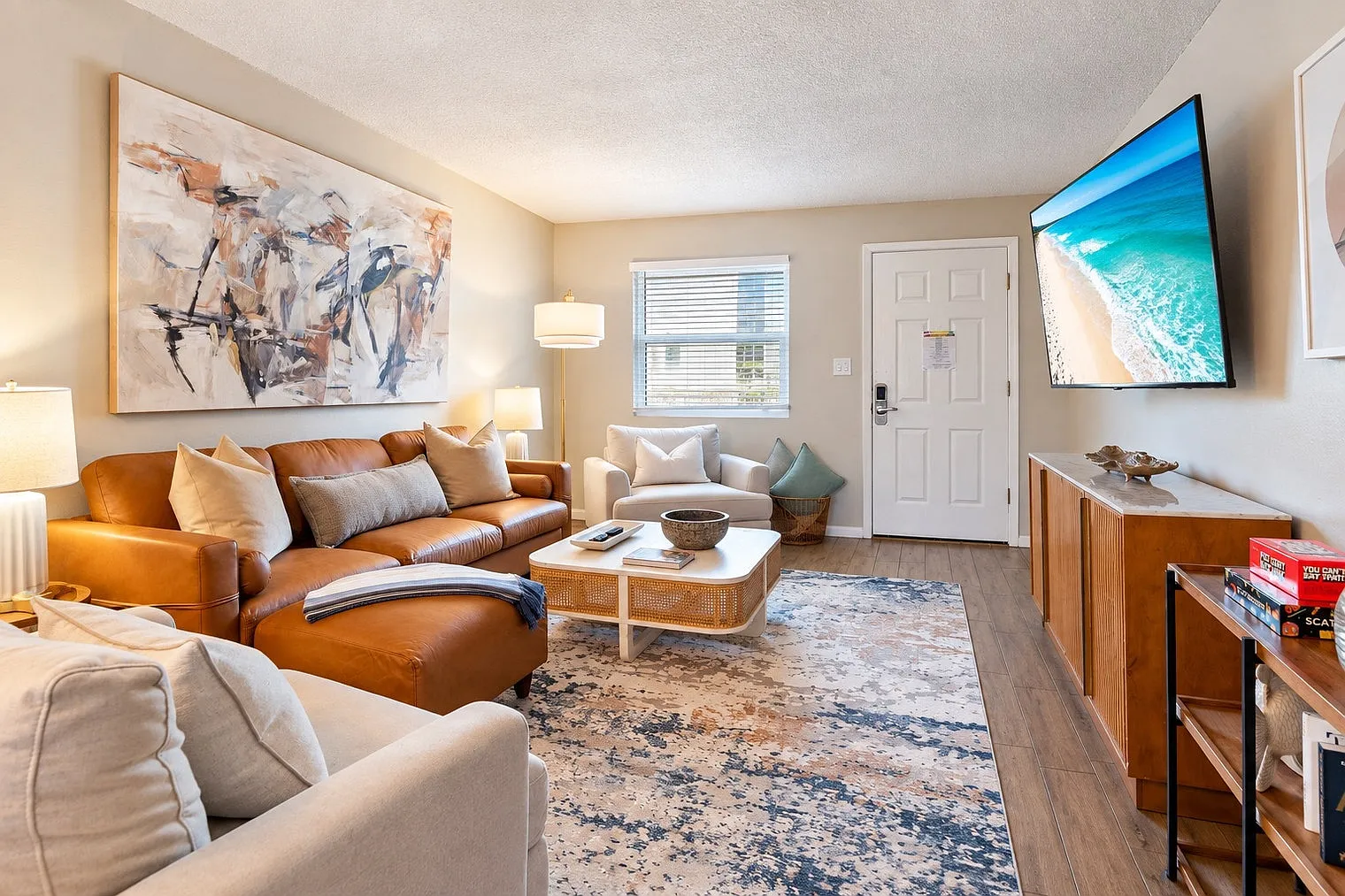2 bed, 2.0 bath, 7922 sqft, $2,271 — Photo 1