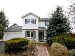 1180 Overlook Rd, Whitehall, PA 18052