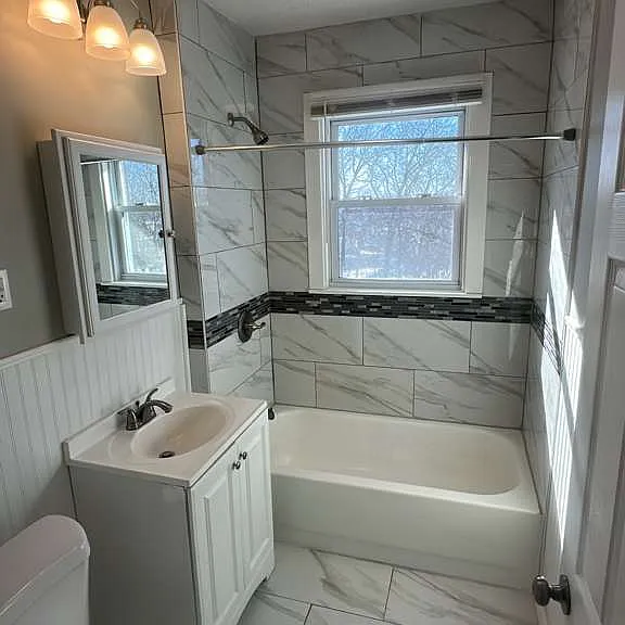 292 Burnside Ave #3 — Photo 5