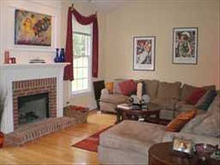 5th image of 711 Continental Dr