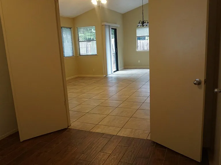 12805 Staton Dr — Photo 12