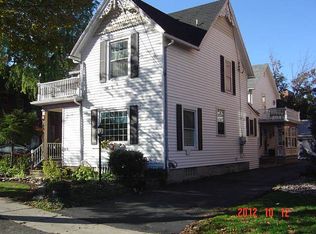 38 N Cayuga Rd, Williamsville, NY 14221