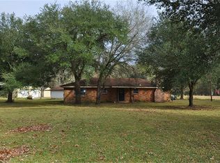 72 Magnolia Rd, New Caney, TX 77357
