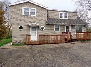 202 Superior Ave, Machesney Park, IL 61115
