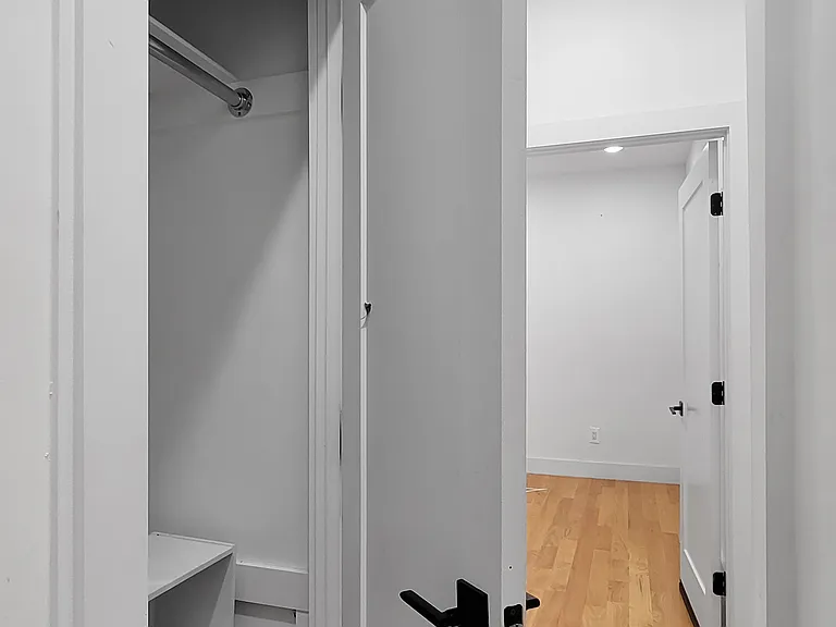350 Lenox Ave #2R — Photo 8