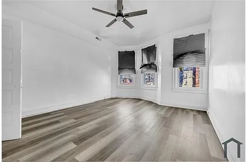 2920 Parkwood Ave #2 Photo 1