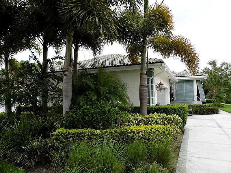 1st image of 9477 Meadowood Dr