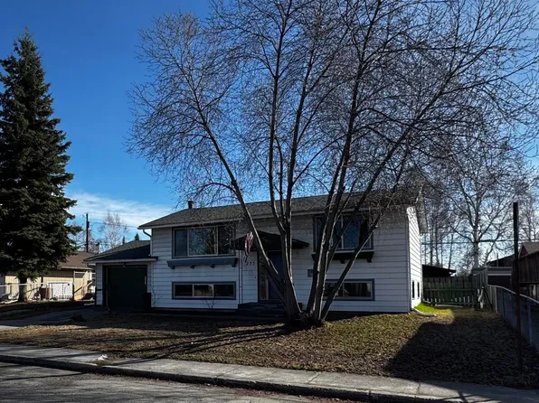 253 Bentley Dr, Fairbanks, AK 99701