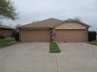 7600 Creekmoor Dr, Fort Worth, TX 76133
