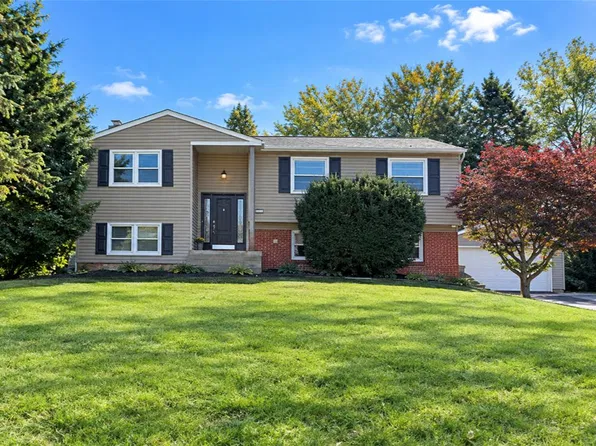 4844 Pine Grove Cir, Allentown, PA 18106