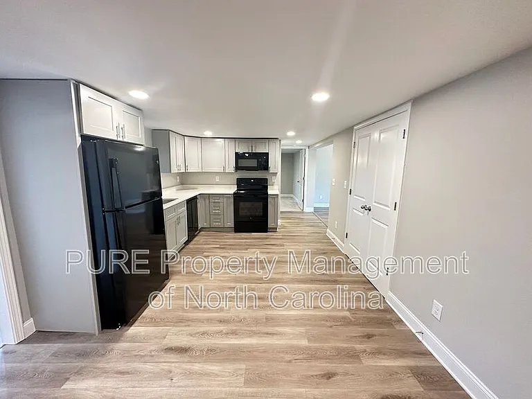 3345 E Ridge Rd — Photo 5