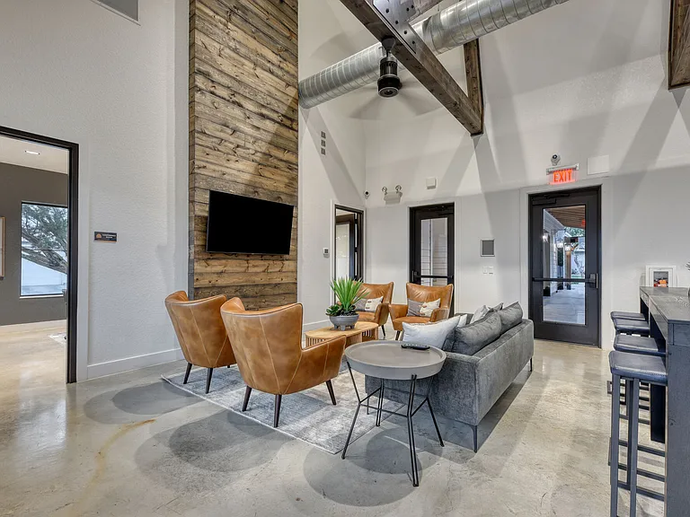 Farm Haus Luxury Rental Homes — Photo 29