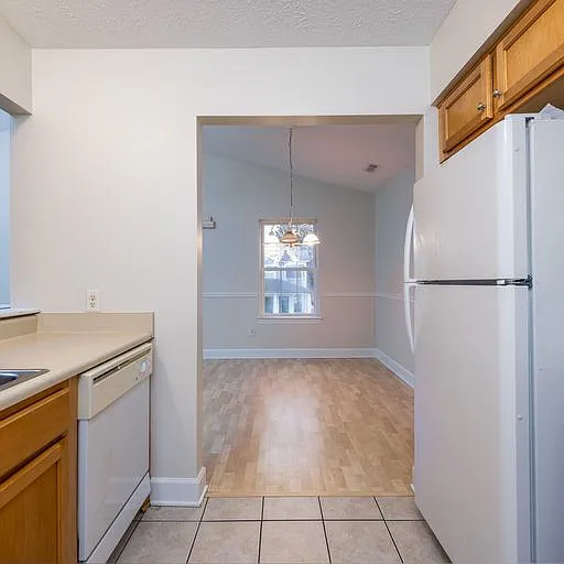 Jordache Park Apartments — Photo 18