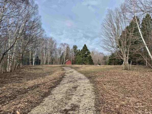 3754 W Quarry Rd, Gulliver, MI 49840