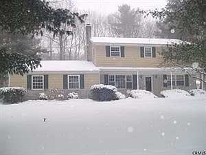 4th image of 38 Rolling Brook Dr