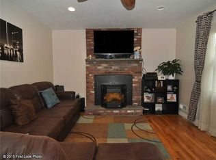 71 Meadowcrest Dr, Cumberland, RI 02864