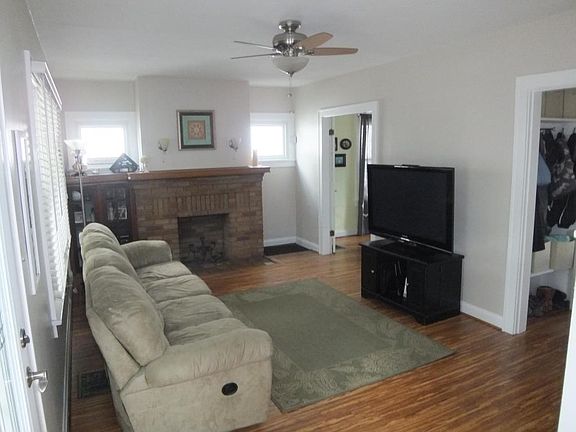 5th image of 1119 Mulford Rd