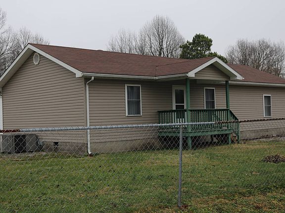 4th image of 121 Highland Ave