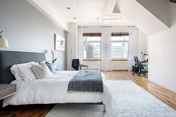 Sold by Compass | media 22