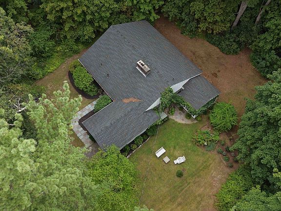 3rd image of 46 Woburn St