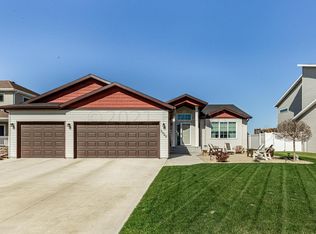 3020 3rd St E, West Fargo, ND 58078
