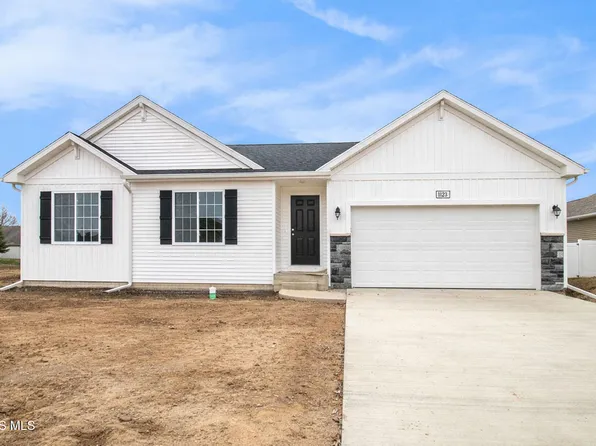 1123 Clairmont Ave, Napoleon, OH 43545