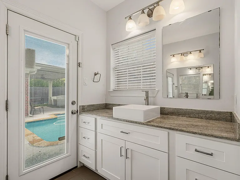 14207 Woodville Gardens Dr — Photo 11