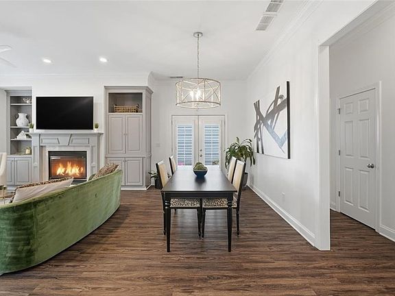 3rd image of 590 Kendemere Pointe