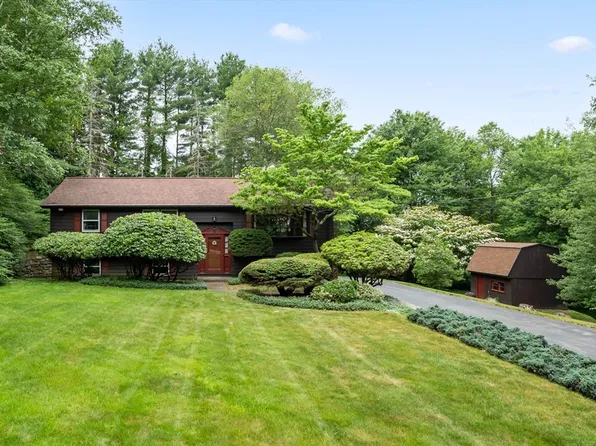 15 Hastings Rd, Spencer, MA 01562