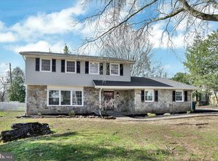 218 Evelina Rd, Hershey, PA 17033