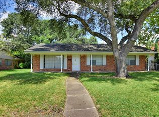5106 Beechnut St, Houston, TX 77096