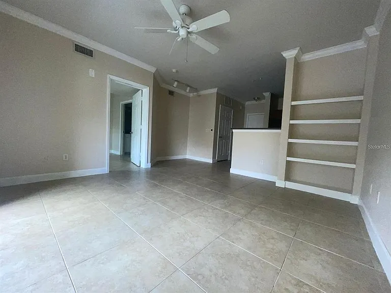 202 E South St #2038 — Photo 22