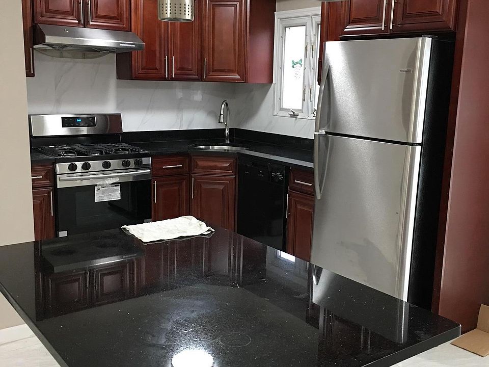 1st image of 334 Dongan Hills Ave