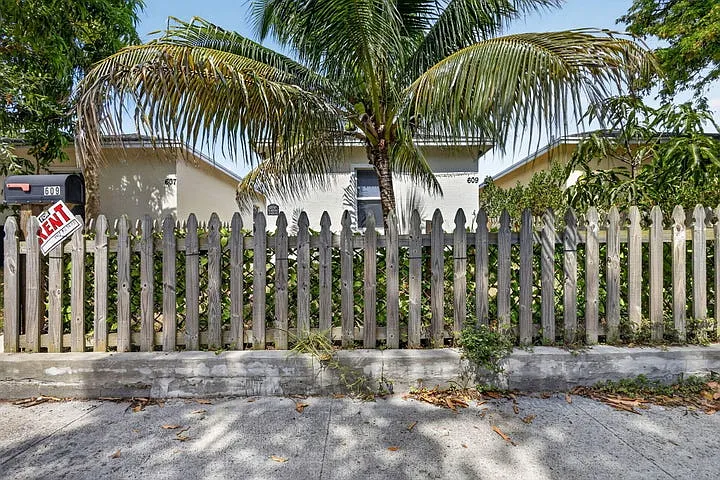 3 bed, 1062 sqft, $3,250 — Photo 1