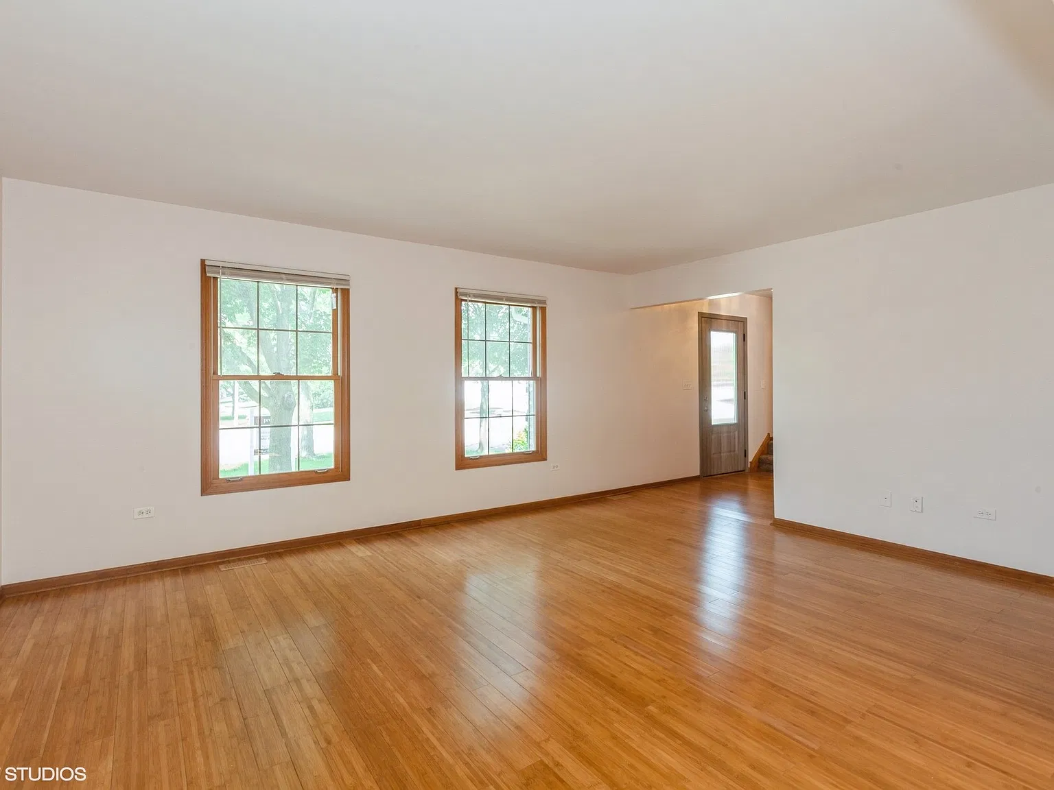4 bed, 2972 sqft, $3,800 — Photo 3