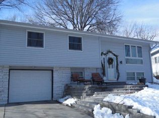 411 N 75th St, Lincoln, NE 68505