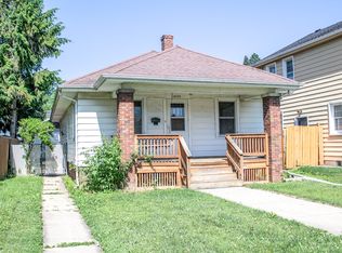 1430 W Lawn Ave, Racine, WI 53405