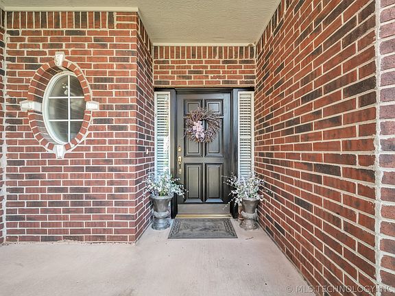 5th image of 7909 E Freeport Pl