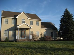 6 Fieldhedge Dr, Hillsborough, NJ
