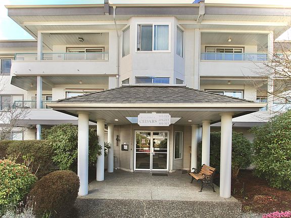 2nd image of 2451 Gladwin Rd #106