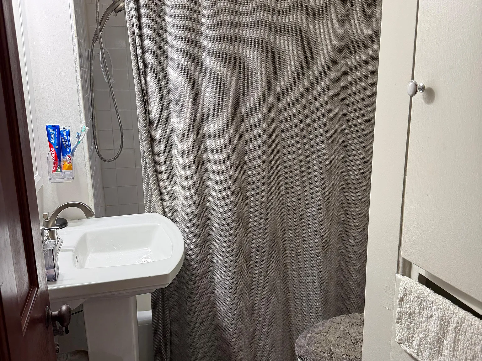 2 bed, 1000 sqft, $1,670 — Photo 4