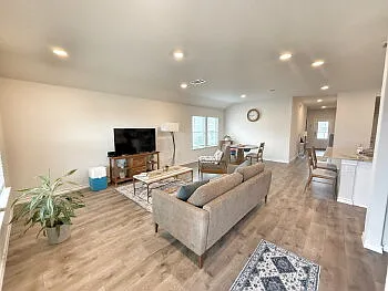 380 Arbor Hls — Photo 13