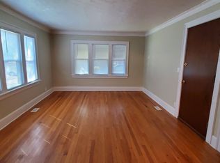 1327 Evelyn St #1S, Rockford, IL 61103