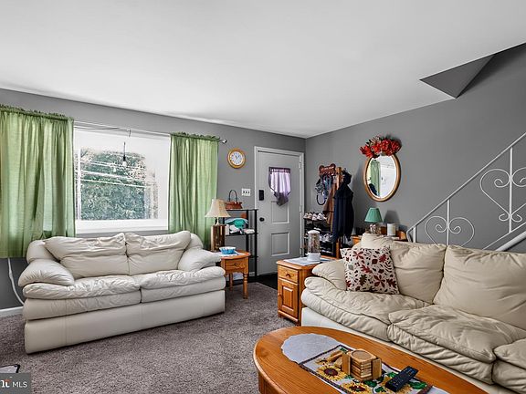 2nd image of 3604 Academy Rd