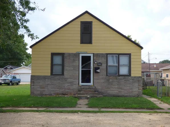 414 Desoto Ave, East Dubuque, IL 61025