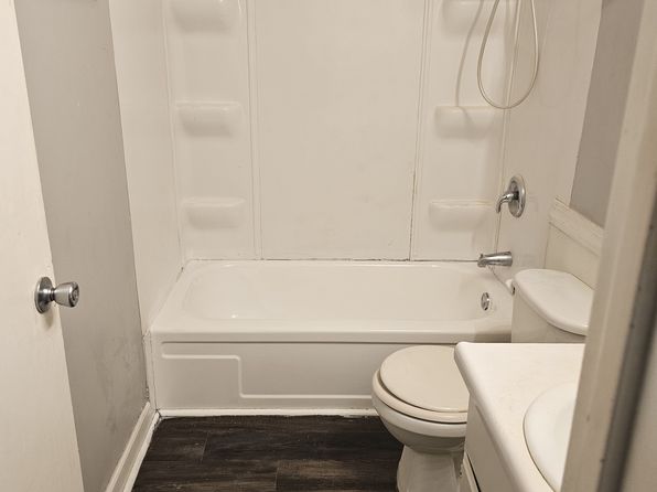 1815 W 40th St APT 8