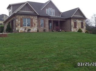 105 Forest Ln, Blountville, TN 37617